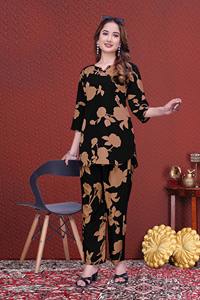 Ensemble coordonné pour femmes en microfibre noire, imprimé écologique, col rond, deux pièces, taille plus, du S au 6XL, vente en gros Kiran Nexus - Product Image 4