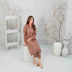 Tawakkal Volume TAMARA Trajes formales de algodón Shalwar Kameez de Pakistán e India en tela Khaddar - Product Image 2