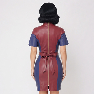 Vestido de Mujer Ecológico de Piel Sintética con Cuello Alto de Encaje, Manga Corta, Cierre Trasero con Cremallera, Ajuste Ceñido, Silueta Mini Lápiz - Product Image 2