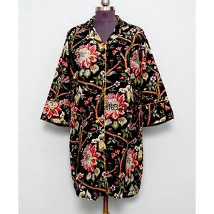 เดรสเชิ้ตผ้าฝ้ายแท้ 100% คอวี แขน 3/4 ติดกระดุมด้านหน้า สไตล์เซ็กซี่เข้ารูปทรงบอดี้คอน เหมาะสำหรับงานกลางคืน งานทางการ ลายดอกไม้ ระบายอากาศได้ดี - Product Image 1