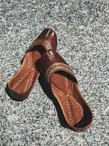 Elegant Ladies Khussa <b>Wedding</b> Pumps Handmade Traditional Pakistani <b>Flats</b> Embroidered Ethnic Party Footwear Wholesale - Product Image 5