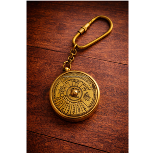 Mini boussole en laiton, porte-clés vintage, nautique, légère, faite à la main, personnalisable, boussole de poche, mousqueton, portable, pour l'extérieur - Product Image 1