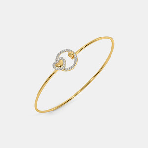 Brazalete Abierto de Oro con Diamantes en Forma de Corazón - Product Image 1