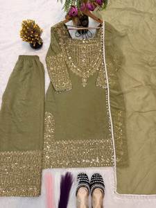 Traje de seda moderno para mujer Ramdev Trading con bordado de lentejuelas y ribete de encaje, ideal para fiestas, bodas y Diwali. - Product Image 5