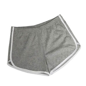 Esta colección de pantalones cortos para mujer de marca privada ofrece un ajuste deportivo superior para las usuarios, al tiempo que garantiza una comodidad de primera. - Product Image 3