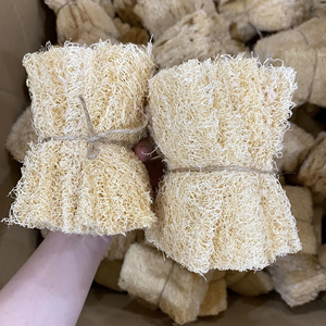 Lot de 6 éponges exfoliantes en loofah bio, pressées et douces, emballage personnalisé, cultivées à la ferme, pour le corps, origine Vietnam - Product Image 1