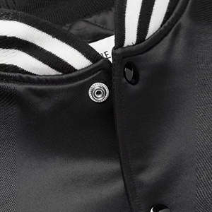 Chaqueta Bomber Unisex de Satén Vintage, Personalizable con Logotipo Frontal, Impermeable, Resistente al Viento, Estilo Urbano, Manga Regular, Venta al Por Mayor - Product Image 3