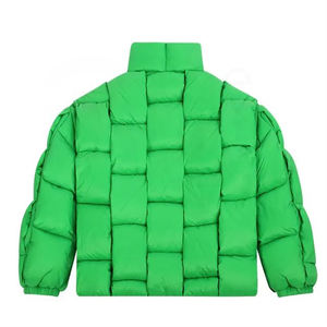 เสื้อแจ็คเก็ตพัฟเฟอร์ผู้ชายสีเขียวคุณภาพสูง มีฮู้ด ผลิตจากโพลีเอสเตอร์ 100% กันลม สวมใส่สบาย ปิดด้วยซิป บุด้วยใยโพลีเอสเตอร์ เหมาะสำหรับใส่ในฤดูใบไม้ร่วง - Product Image 5