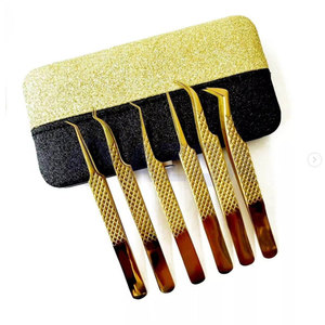 Pincettes pour extensions de cils en acier inoxydable de couleur dorée, avec poignées à prise diamantée, pour l'application et le coiffage des cils, 6 pièces - Product Image 1