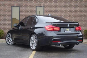 BMW 340i xDrive berline 2017 d'occasion en parfait état, boîte manuelle 6 vitesses, garantie 3 ans, plastique industriel DIY - Product Image 5