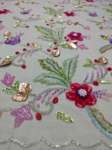 Tissu perlé importé de haute qualité, fait main, avec des perles lourdes, caractéristique unique pour les robes de soirée élégantes - Product Image 3