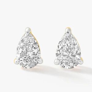 Boucles d'oreilles en or jaune 14 carats avec diamants CVD de laboratoire certifiés IGI, taille poire, couleur FG, pureté VS1, bijoux de luxe pour femme, parfaits pour les mariages - Product Image 5