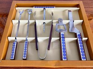 Juego de herramientas de bar de diseño azul, elegantes accesorios para cócteles, perfectos para regalar, para la organización de eventos y la configuración de bares en el hogar, procedentes de la India. - Product Image 4