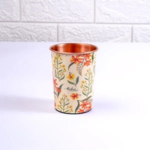 Fabricant de bouteilles d'art en cuivre doré personnalisées, exportateur en gros en Inde, 950 ml, couvercle anti-fuite, style classique, design imprimé - Product Image 6