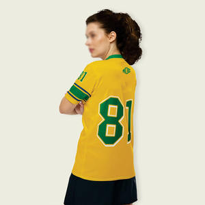 Proveedor de camisetas de fútbol americano personalizadas en color amarillo, diseños sublimados, impresión por transferencia, estilo vintage, corte holgado, malla, fabricadas en EE. UU. - Product Image 3