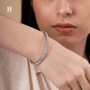 Brazalete de Lujo con Diamantes Cultivados en Laboratorio, Corte Redondo, VVS, Oro Blanco de 14k/18k, para Mujer - Product Image 4