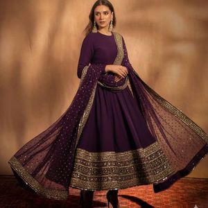 Elegante Vestido de Georgette con Bordado Pesado y Lentejuelas, con Dupatta Bordada, para Bodas y Fiestas - Product Image 1