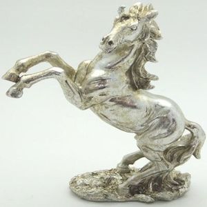 Pièce d'art équestre contemporaine en aluminium moulé pour une décoration intérieure sophistiquée avec un design audacieux - Product Image 1