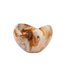 Grand saladier élégant en résine polie avec un intérieur profond et spacieux, idéal pour les cuisines haut de gamme et les repas formels. - Product Image 6