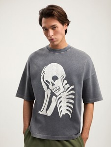 เสื้อยืดคอกลมแขนสั้นสีเทาทรงปกติสำหรับผู้ชาย ผ้าเจอร์ซีย์คอตตอนสไตล์สตรีทแวร์ ย้อมเส้นด้ายด้านหน้า เนื้อผ้าหนา - Product Image 4