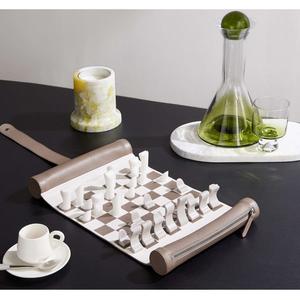 Juego de Ajedrez Ejecutivo de Cuero Premium, Tablero Plegable de Viaje con Piezas Hechas a Mano, Regalo Empresarial de Lujo, Ajedrez Enrollable Portátil - Product Image 1