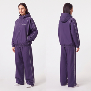 Chaqueta cortavientos con capucha para mujer, conjunto deportivo ligero de corte holgado, chaqueta con capucha y pantalón impermeable 2 en 1 de nailon oversize - Product Image 4