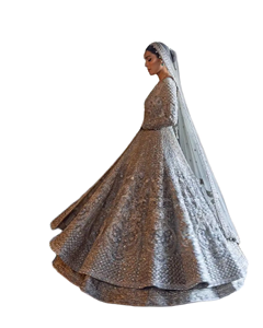 Robe de mariée pakistanaise haut de gamme bleu glace et or antique, richement ornée, avec sous-couche en Banarsi Jamawar - Product Image 1