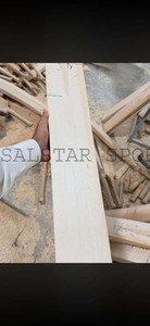 Bâtons de cricket pour hommes, éditions joueur, qualité supérieure, en saule anglais de catégorie A, manche court semi-ovale, pressage rigide, entièrement personnalisables - Product Image 6