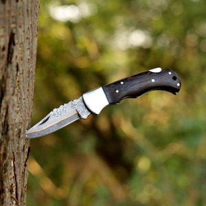 Cuchillo plegable de cobre damasco forjado a mano con mango de madera de wengué y funda de cuero, cuchillo de caza de bolsillo EDC personalizado CuMai - Product Image 3