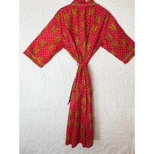 Robe Kimono en Coton Imprimé Tigre, Peignoir Léger Fait Main, Imprimé au Bloc, Style Bohème, Tenue d'Été, Robe de Plage et de Spa, Unisexe - Product Image 1