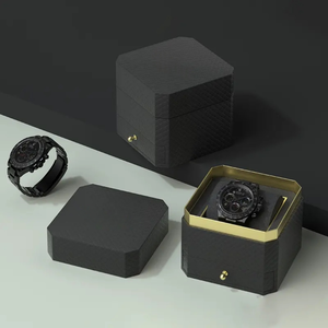 Caja de Reloj Portátil de Alta Gama al por Mayor con Logotipo Personalizado, Recubrimiento UV, Cierre Magnético y Tapa Abatible de Cartón - Product Image 4