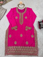 Baju Salwar Tradisional Wanita India dan Pakistan yang Eksklusif dan Mewah Tersedia dengan Harga Terbaik dari Eksportir India