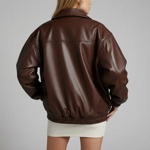 Chaqueta de cuero para mujer, hecha con piel animal auténtica, textura suave, ropa de abrigo cálida para invierno, estilo casual y elegante para uso diario. - Product Image 3