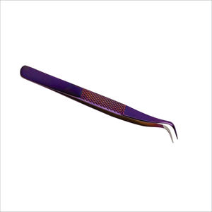 Pinzas para Pestañas de Acero Inoxidable con Punta Recta y Recubrimiento en Polvo Negro de Alta Calidad - Product Image 3