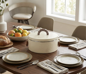 Plat de service pour hotpot de haute qualité avec couvercle en métal et poignée en bois, design exclusif et détaillé, casserole ronde - Product Image 2