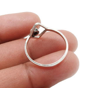แหวนเงินแท้ 925 สำหรับผู้หญิง ประดับด้วยพลอยออนิกซ์สีดำทรงกลมธรรมชาติ ราคาขายส่ง เครื่องประดับสไตล์โบฮีเมียน - Product Image 3