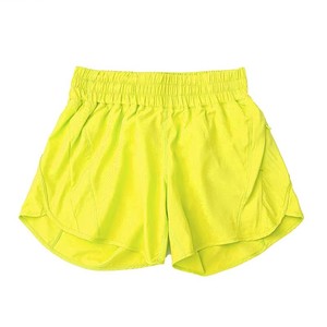 Shorts de sport jaune fluo pour femme, taille élastique, séchage rapide, tissu tricoté avec poches, coupe régulière, taille mi-haute, couleur unie - Product Image 1