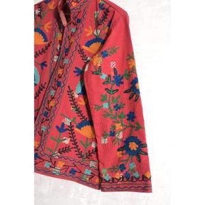 Giacca Vintage Suzani Ricamata a Mano, Cappotto Boho da Festival, Capo Spalla Donna Colorato con Motivi Tribali - Product Image 2