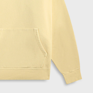 Diseño duradero y cómodo con material de algodón/poliéster para mayor comodidad y ajuste relajado con bolsillos tipo canguro para hombre, estilo casual. - Product Image 4