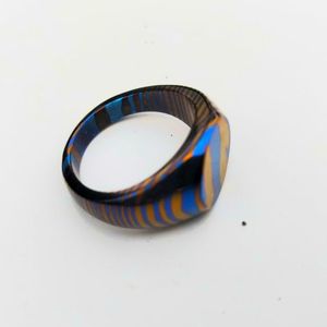 Anillo de Acero Inoxidable Timascus Hecho a Mano con Patrón Profundo, Forma Estética, Duradero, Estilo Vintage, para Él y Ella. - Product Image 3