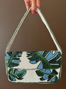 Bolso de mano vintage para mujer, color marrón, con diseño floral y cuentas, con correa de cadena - Product Image 5