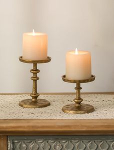 Ensemble de porte-bougies en métal doré vintage, support à bougies en fer martelé à la main, centre de table décoratif pour la maison et les mariages - Product Image 2