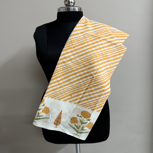 Écharpe carrée en coton naturel faite à la main - Tissu durable et doux - Design floral personnalisable - Toutes saisons - Product Image 4