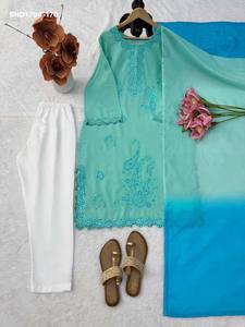 Conjunto de pantalón largo y recto de rayón de alta calidad con intrincado trabajo de hilo, y dupatta a juego con efecto degradado, de exportador indio. - Product Image 6