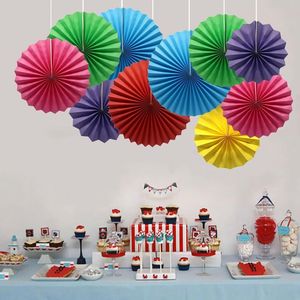 Set Colorato di 6 Ventagli di Carta Appesi e Ghirlande Decorative per Feste, Compleanni, Matrimoni ed Eventi - Product Image 1