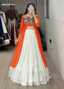 Conjunto de Lehenga de Rayón y Algodón con Borde de Volantes Sólidos en Color Blanco y Kurti Tradicional con Bordados Elegantes, Colección de Moda Femenina - Product Image 4