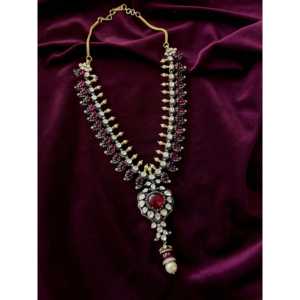 Collar con Colgante Elegante de Plata de Ley 92.5 con Diseño de Moissanita de Sangeetha Jewellers, 100.1 g - Product Image 1