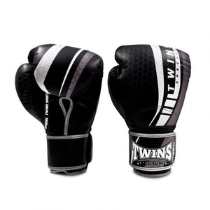 Guantes de Boxeo Twins Último Modelo, Totalmente Estampados, Profesionales de Muay Thai, Cuero Genuino de Vaca, Protección UV, con Cierre de Cordones en la Muñeca - Product Image 1