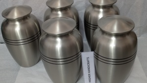 Urnas de Latón Tradicionales al por Mayor con Tapa Roscada Segura, Urnas para Cremación, Exportación Directa de Fábrica - Product Image 4