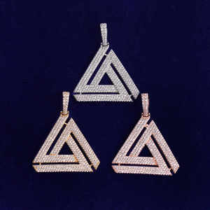 Collar con Colgante de Diamante Moissanite Estilo Pirámide Triangular, Última Tendencia en Hip Hop, Dijes de Moissanite con Incrustaciones de Oro, Dijes Finos - Product Image 1